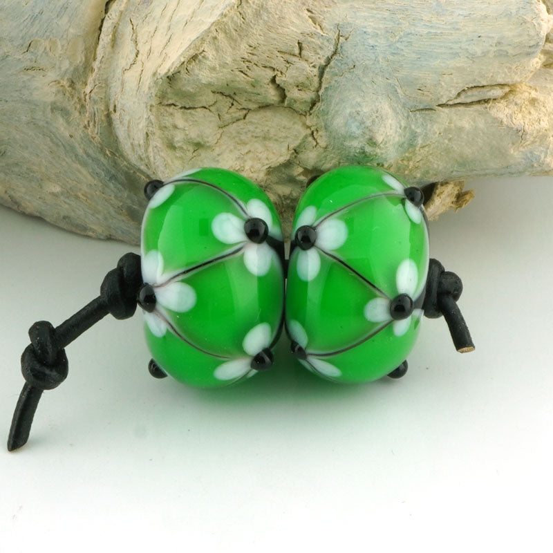 Green Floral Lattice Earring Pair (S935)