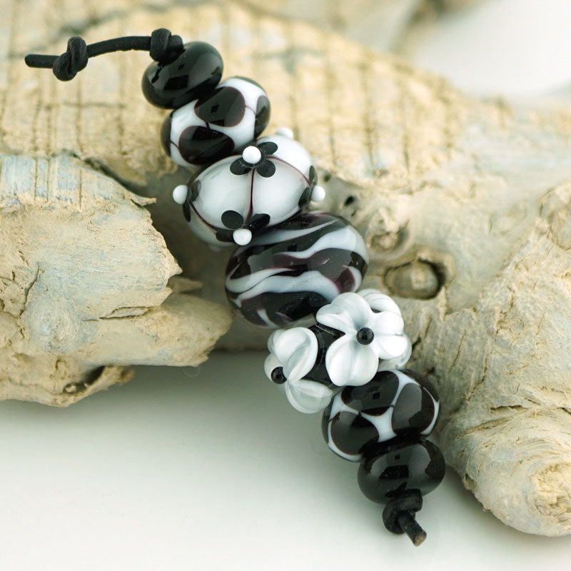 Black & White Set (S962)