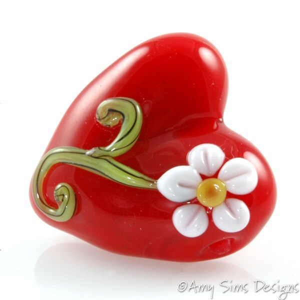 Daisy Red Heart Focal Lampwork Glass Bead