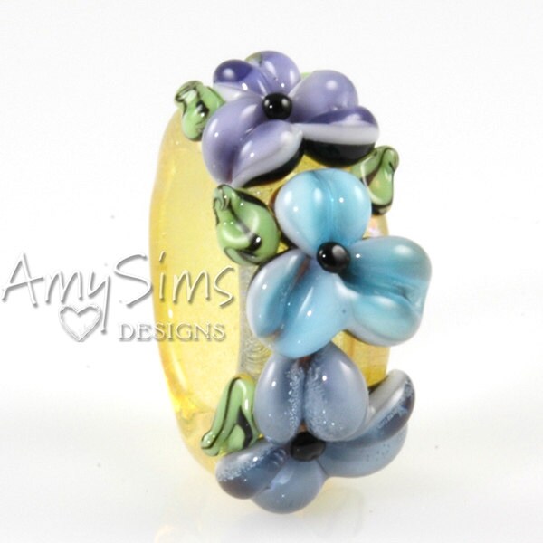 Regaliz Bead: Shimmering Gold Floral Artisan Lampwork Glass Focal