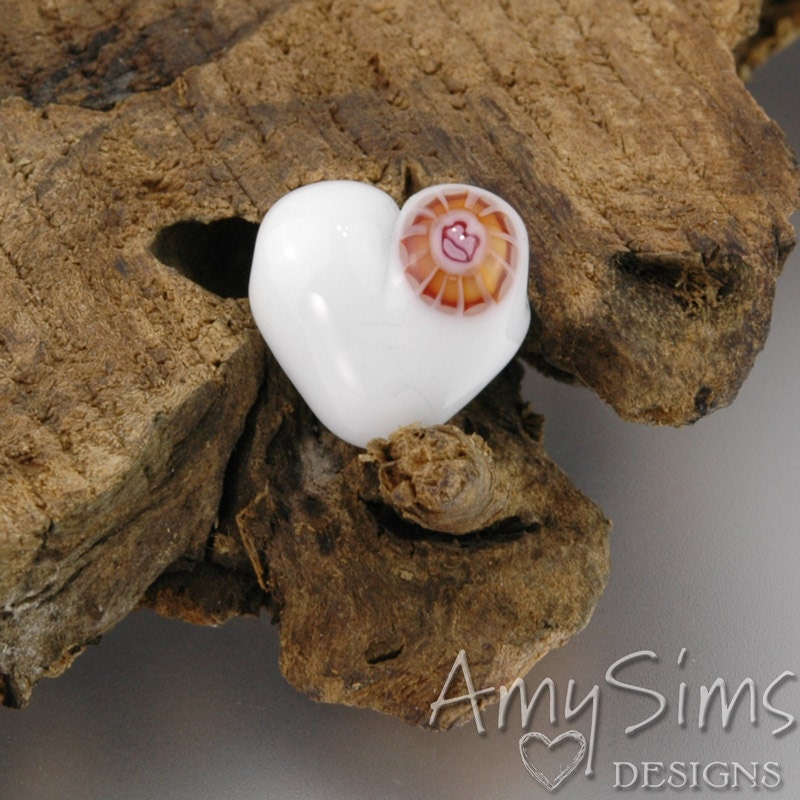 Red Hot Lips Artisan Focal Lampwork Glass Heart Bead B0908-1